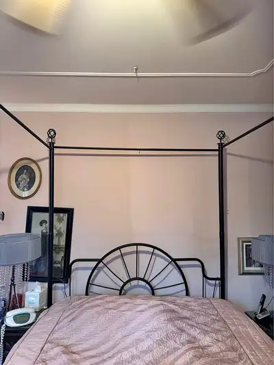 ***LIT BALDAQUIN QUEEN CANOPY BED***, View more