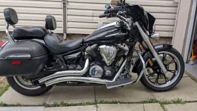 V Star 950 CC Trade or sell Looking for a smaller bike, nothing higher than a 750. Pipes, seat and f...