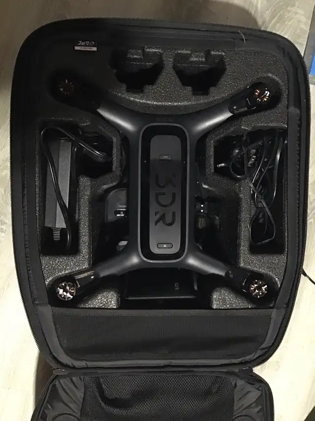 3dr backpack used as camera backpack or trade for nerf halo in Cameras & Camcorders in Ottawa - Image 6