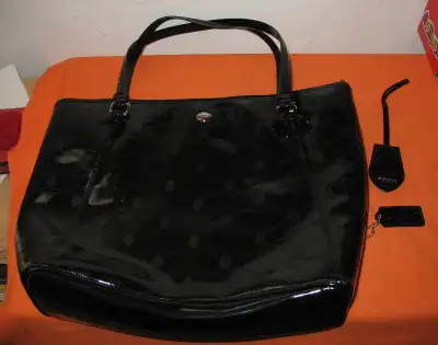 Coach Tote Bag Purse ( BRAND SPANKIN` NEW) Nice design. Perfect for a weekend away or carry on Trip...