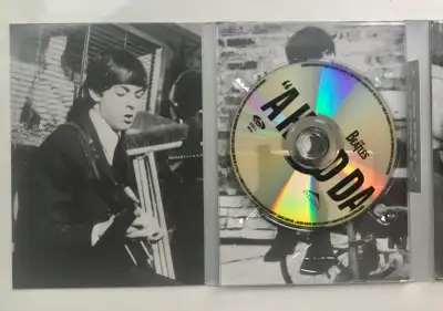 The Beatles - A Hard Days Night DVD (2 disc set) Collectors series Double DVD - both in EX! conditio...