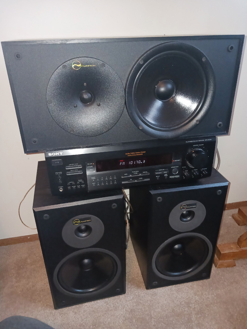 Home theater stereo system, loud tons of bass Stereo Systems & Home