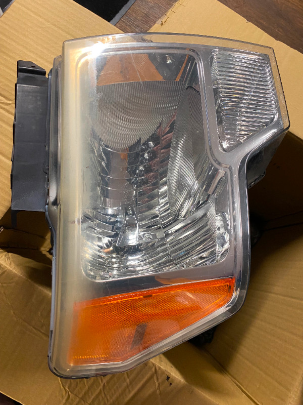 2009ford f 150 headlights in Auto Body Parts in Chatham-Kent