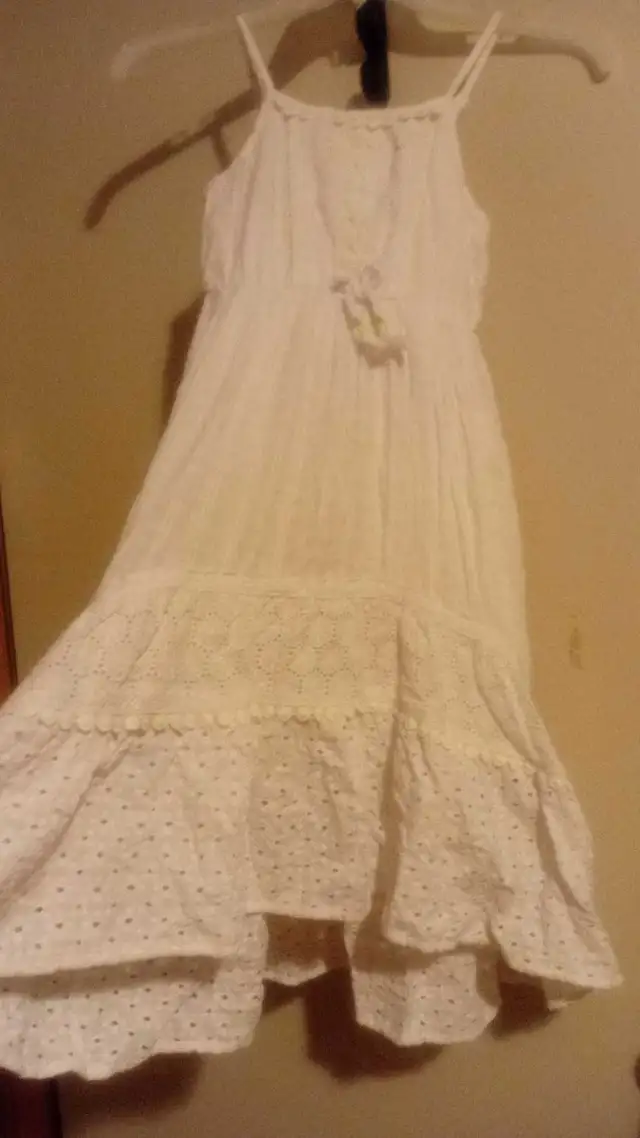 Girl lace dress in Kids & Youth in Kitchener / Waterloo - Image 11