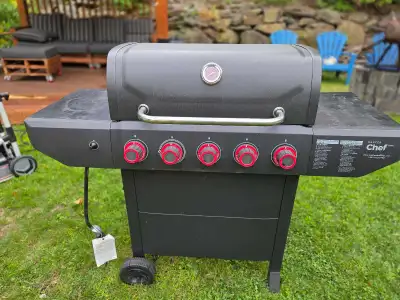 TOUT INCLUS.52,000 BTU Master Chef avec moteur de grill et toile, View more