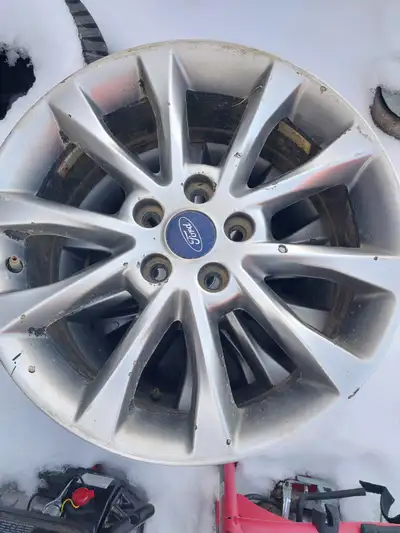 I have three 17 inch Ford rims for sale. First $30 takes them! Willing to meet in Edmonton. And don'...
