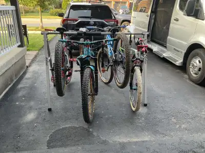 Minoura Tri-Stand 4-55Bike Storage Rack, View more