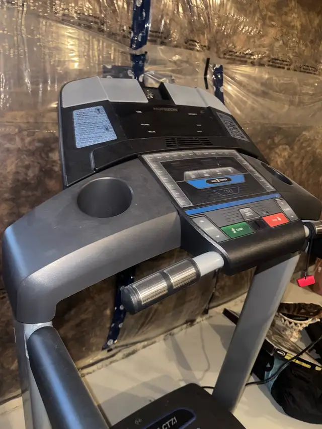 Treadmill 64562370676355123