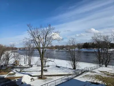 Welcome to this fabulous studio apartment in Laval, featuring a functional layout perfect for comfor...