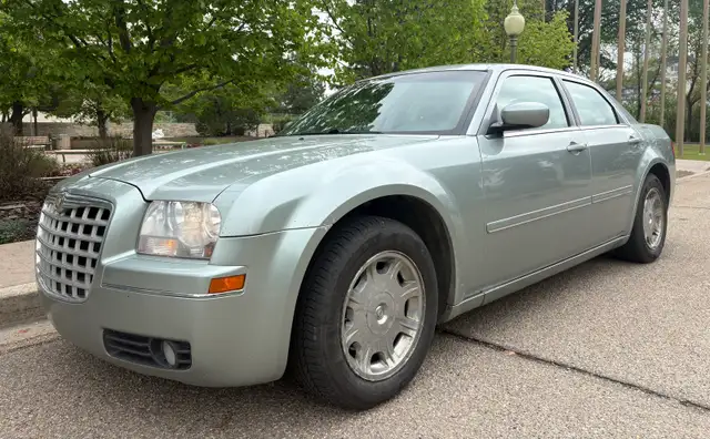 2005 Chrysler 300488621160856309760