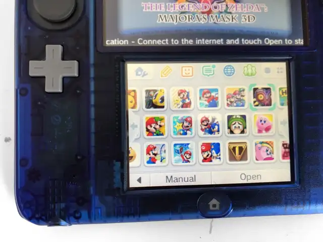 Clear Blue Nintendo 2DS with 110+ 3DS games in Nintendo Switch in Saskatoon - Image 4