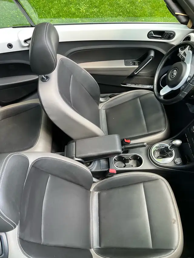 Volkswagen Beetle Convertible 2013494059669443717124
