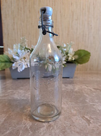 Vintage CITRATE OF MAGNESIA Glass Medicine Bottle