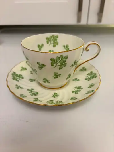 Beautiful green shamrock vintage Aynsley teacup and saucer in great condition. Pickup by Kipling and...