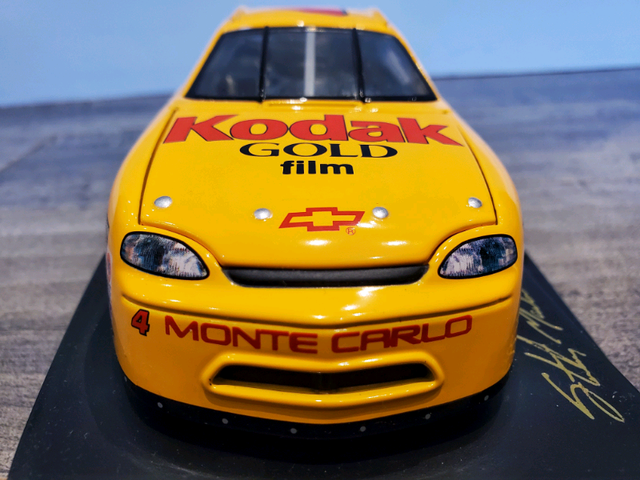 1:24 Diecast Revell Nascar 1997 Chevrolet Monte Carlo Sterling M in Arts & Collectibles in Kawartha Lakes - Image 4
