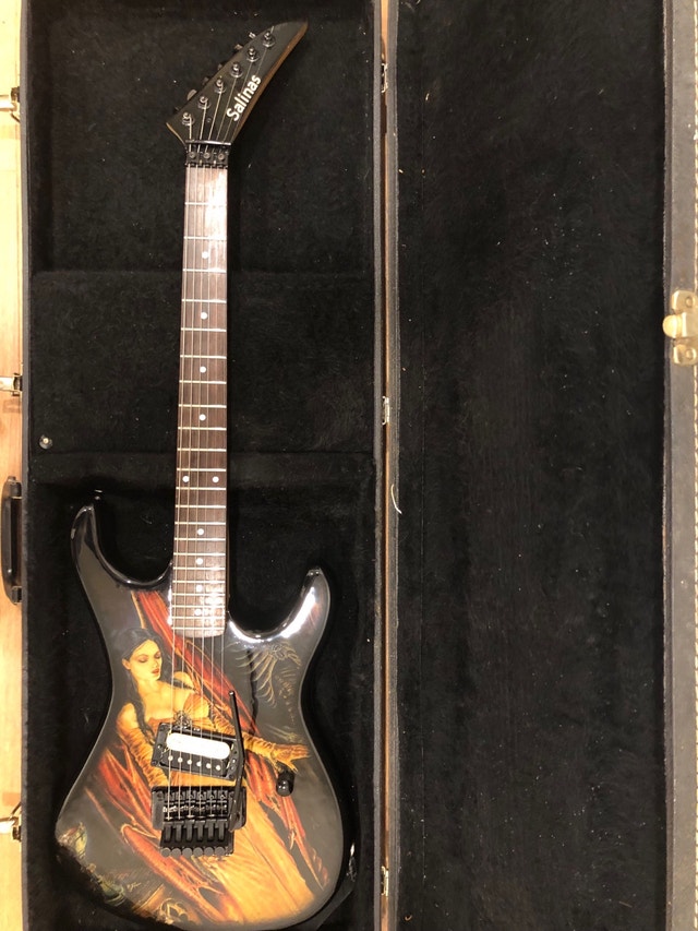 Kramer guitar with the hard case Guitars Oakville / Halton Region