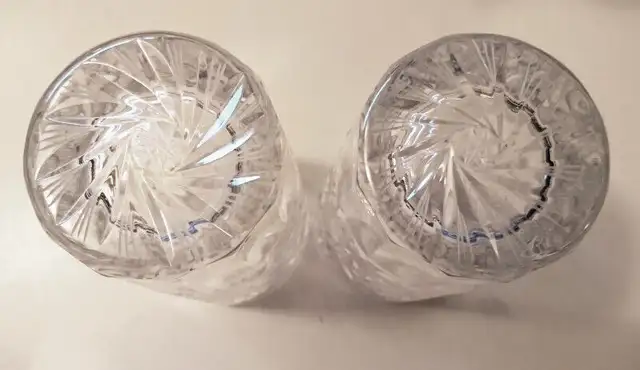 Vintage Pinwheel Crystal Glasses Set of 2 in Arts & Collectibles in Oshawa / Durham Region - Image 4