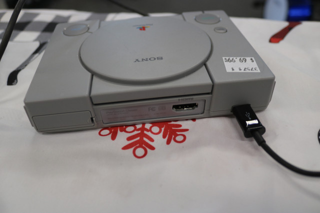 Sony Playstation Classic Mini PS1 w/ 20 built-in games (#37571) in Older Generation in City of Halifax - Image 4