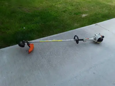 For sale a Stihl FS 55R Trimmer in good condition but needs carb cleaned. Selling as we went to an e...