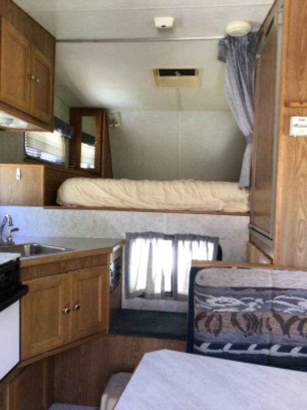 8ft. Truck Camper in Travel Trailers & Campers in Comox / Courtenay / Cumberland - Image 2