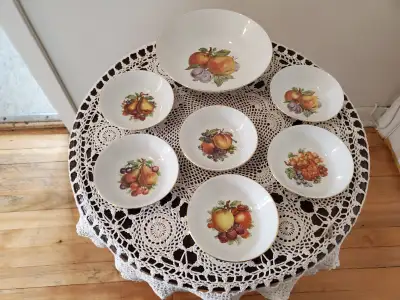 Floral fruit bowl set, View more