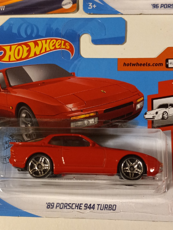 Hot Wheels Porsche Racing Circuit, Carrera,944 Turbo Lot of 3 MT in Toys & Games in Trenton - Image 4