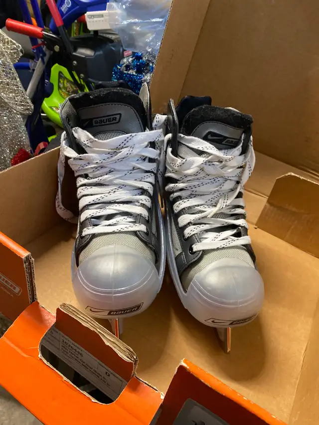 NBH Vapor XIX goal skate sr. Size 8.5 womens with D in Skates & Blades in Oakville / Halton Region - Image 3