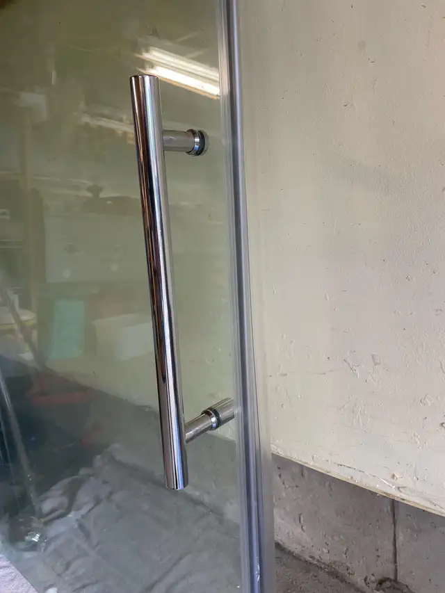 Bathtub Glass Door in Plumbing, Sinks, Toilets & Showers in Mississauga / Peel Region - Image 5
