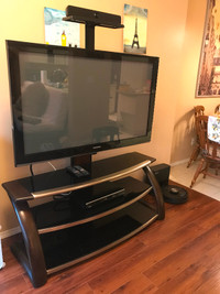 Costco TV stand with Samsung TV 50’