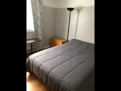 Chambre à Val d’Or. Location au mois, pour travailleurs qui font des fly-in, fly-out. C’est à dire d...