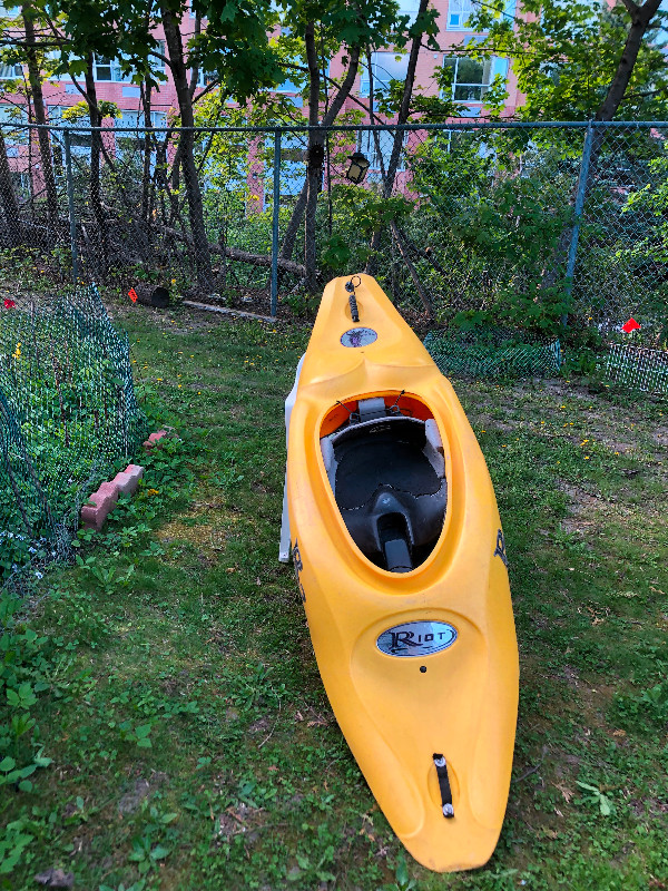 Kayak Riot Dominatrix41 Canoes, Kayaks & Paddles Ottawa Kijiji