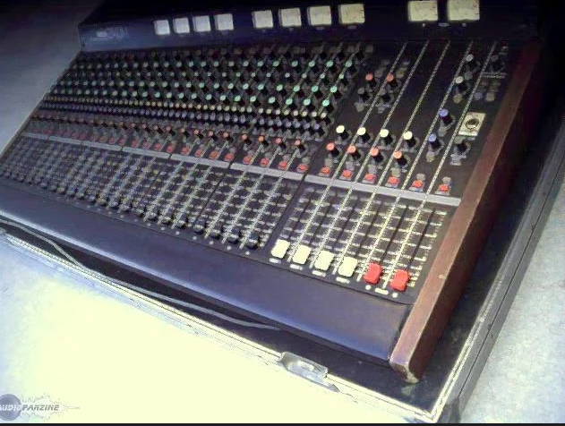 Yamaha MC 2404 24 Channel Mixing Board With Steel Flight Case