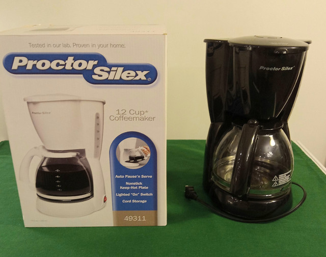 Coffee Maker, Proctor Silex, Black, 12 cup in Coffee Makers in Kitchener / Waterloo - Image 2