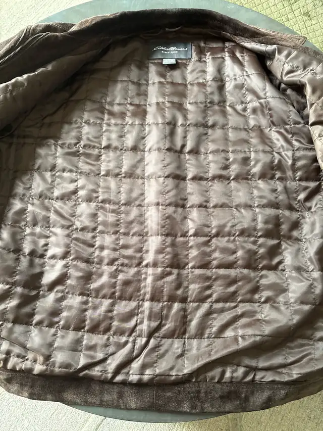 Vintage Eddie Bauer Suede jacket in Men's in Oshawa / Durham Region - Image 5