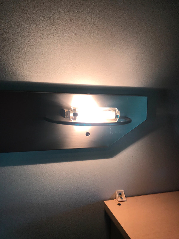 Wall light fixture in Indoor Lighting & Fans in Swift Current - Image 2