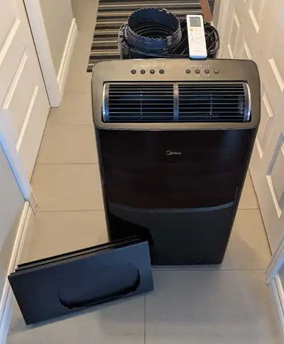 Climatiseur portatif Midea 14000 BTU Inverter, View more