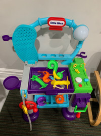 Little tikes science table