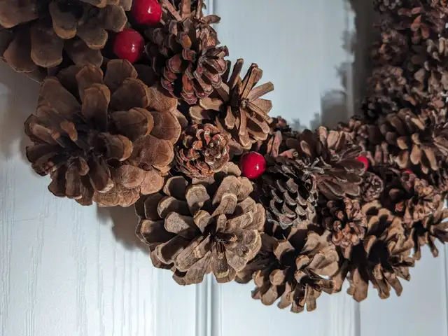NEW 18" Pinecone Wreath64363194185089125