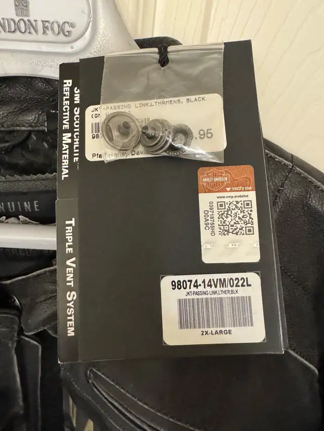 BNWT 2X-Large Harley Davidson Leather Jacket-$550 in Motorcycle Parts & Accessories in Hamilton - Image 3