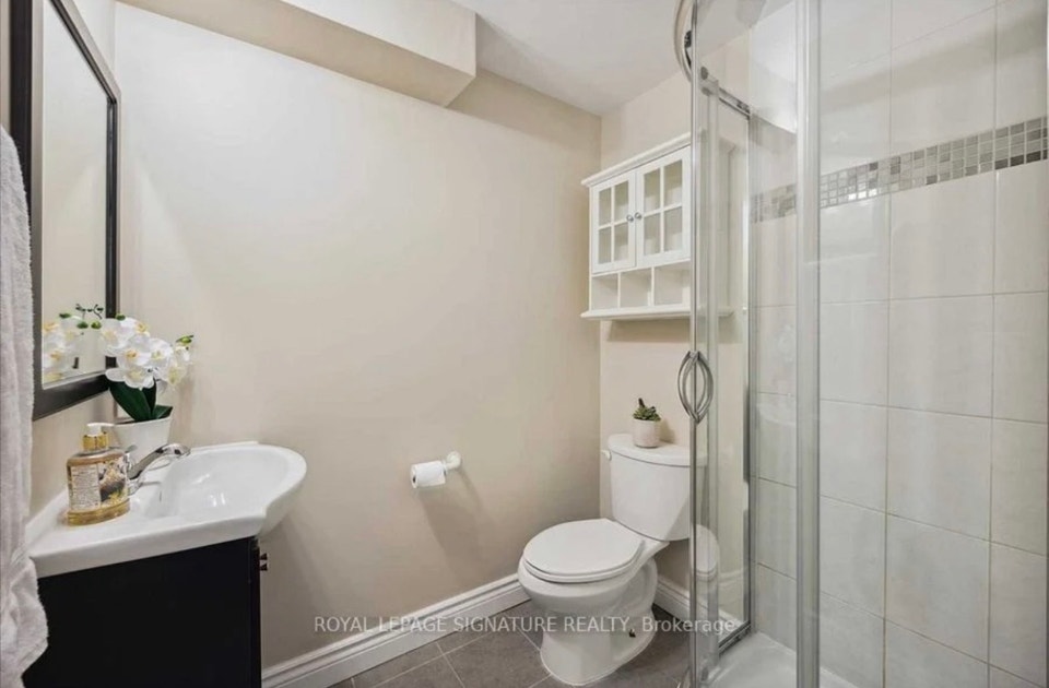 1 Bed and 1 Bath Apartment 4