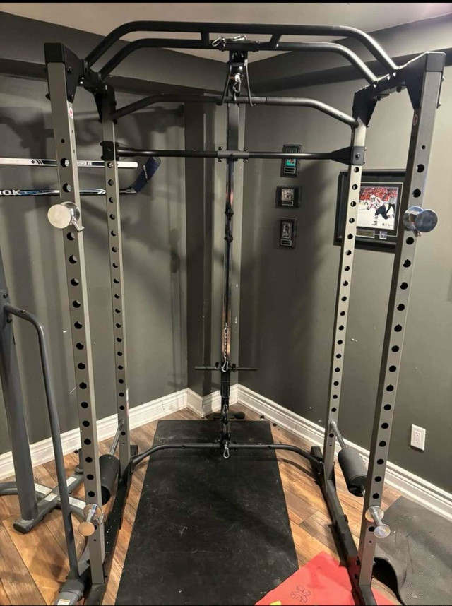 Home Gym - Power Rack with Pull up bar, Bench and Weights in Other in Markham / York Region - Image 3