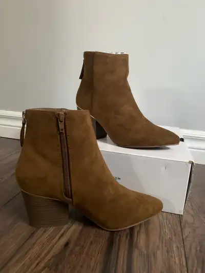 Brown suede boots - size 7.5, View more