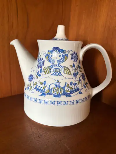 Figgjo Lotte Teapot, View more