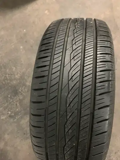 2 All SEASON TIRES. YOKOHAMA AVID/ MOTOMASTER SE3. All tires 205 55r16. In great condition with grea...