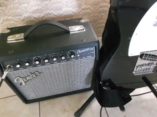 Guitare électrique GFX avec  ampli Fender champion 20 in Guitars in Sherbrooke - Image 5