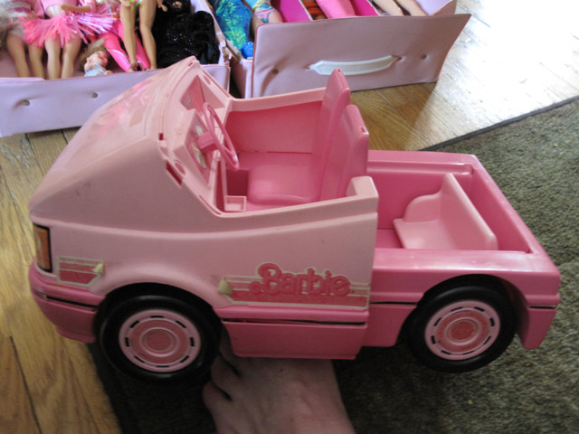 barbie dolls in Toys & Games in Oakville / Halton Region - Image 4