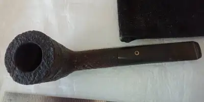 This a beautiful Ashton Pebble Grain Dublin (XXX) (2018) English Estate Tobacco Pipe, Pipe à Tabac....