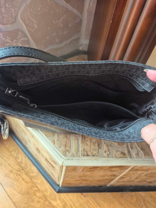 Sac a main Michael Kors  dans Sacs et bagages  à Lanaudière - Image 3