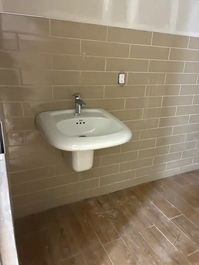 Licensed Plumber474571307148257284