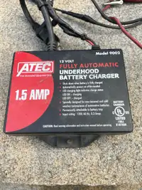 Chargeur 12 volts 1.5 amp 